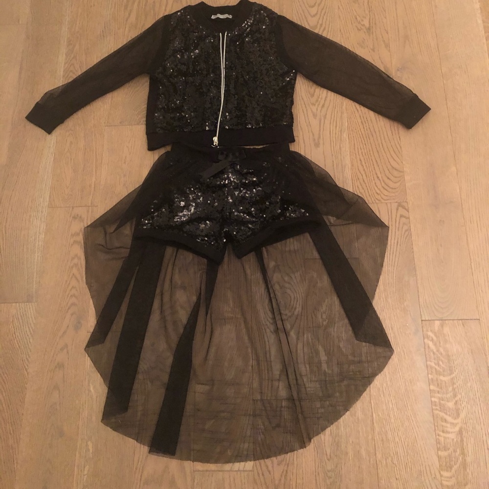 Cute, dressy set with shorts